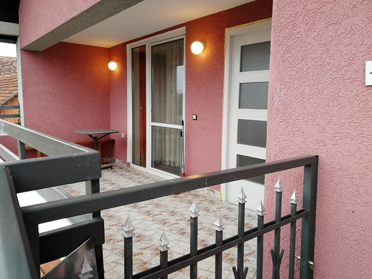 Apartments "Predah Kod Baraca" Nis Luaran gambar